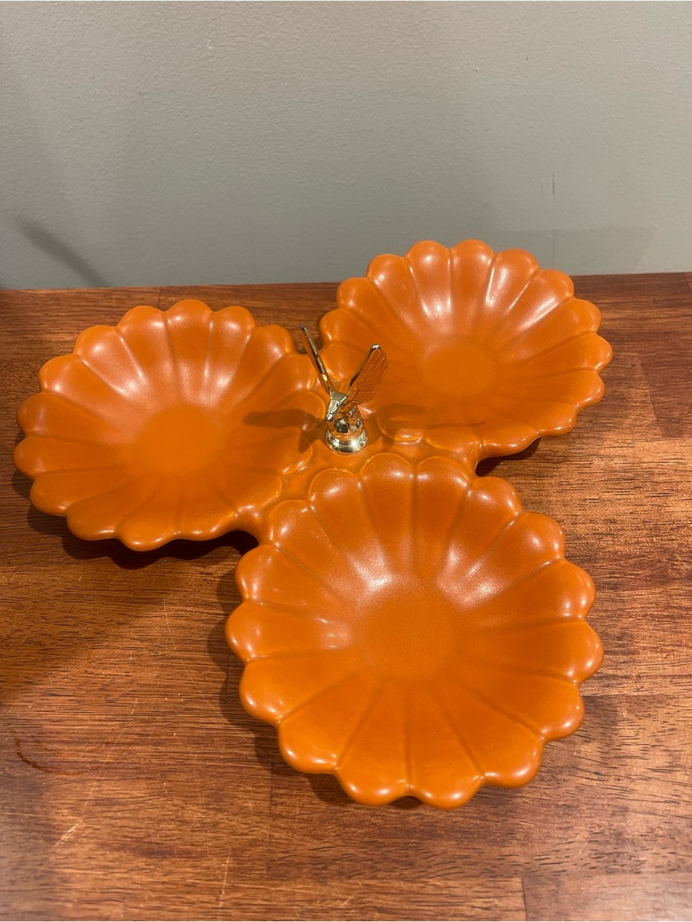 hyalyn pottery three compartment trinket relish dish orange handle #75 MCM USA